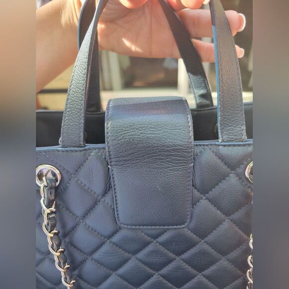 CHANEL Caviar Skin 2 way tote - Picture 9 of 16